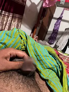 jakaksiaj - Jakaksiaj's free webcam - UK Sex Cams