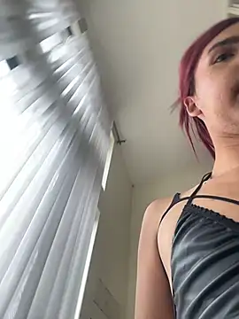 Hopemoretti live sex cam