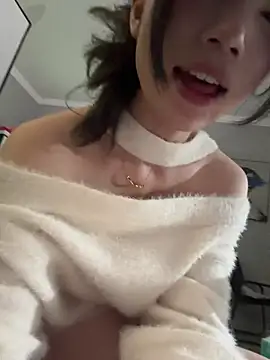 yiyi-707 (F young) - 借錢的同學新婚妻子在3日間雇用成為我專用女僕中出還債