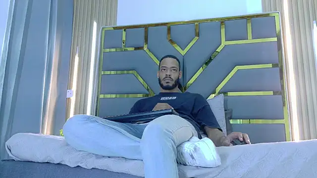 Oliver_bigblack_cock