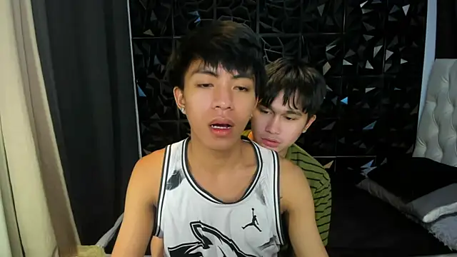 davincihugecock live sex cam