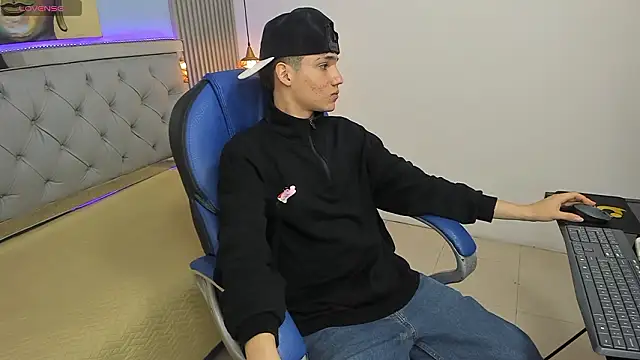 samblack_ (M twink) - cum show