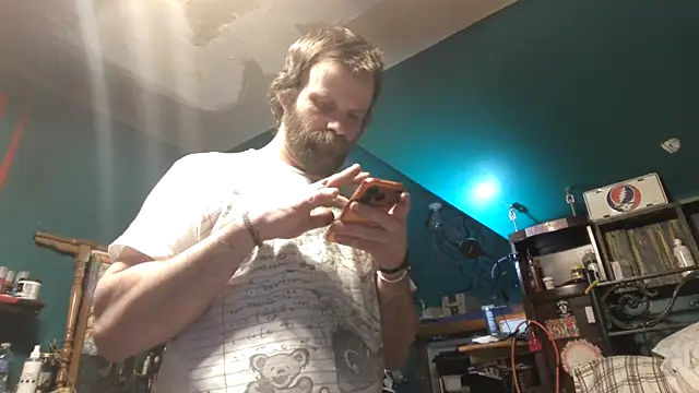 charactrzero - Charactrzero's free webcam - UK Sex Cams