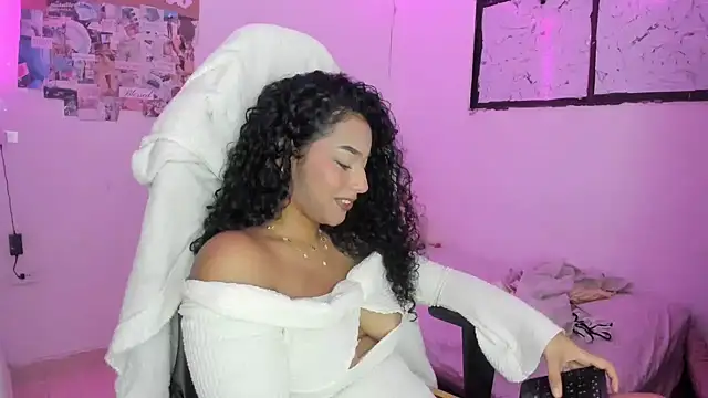 emily_stars1 - Emily_stars1's free webcam