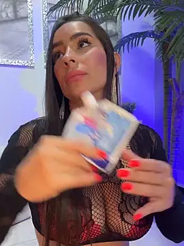 Webcam Model (Mau_White)  is live.Free join now!