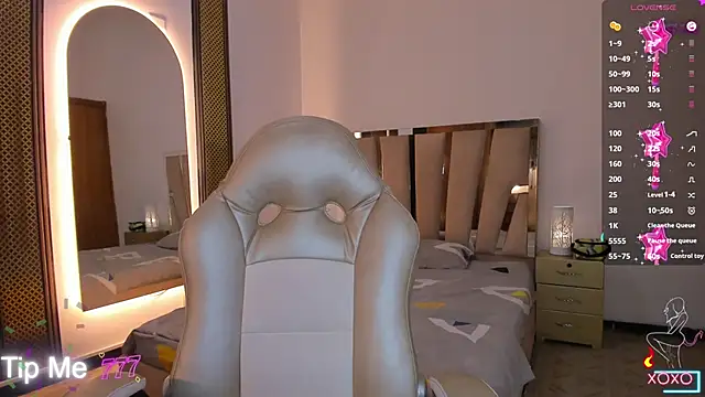 noamalak7 (F young) - slap ass + flahs tits