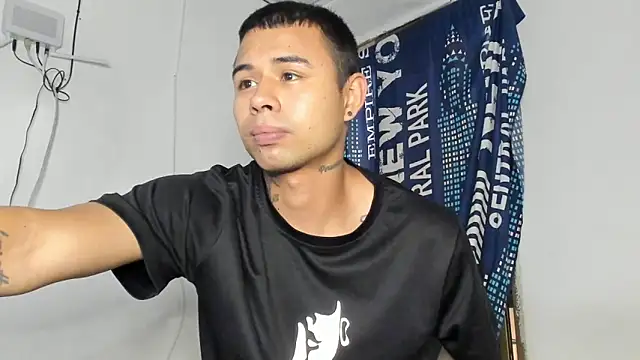 _logan_colton_ - _Logan_Colton_'s free webcam - UK Sex Cams