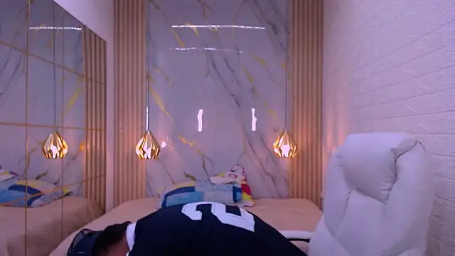 dominantboy4 (M twink) - cum show