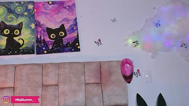 MiiaBlumm_