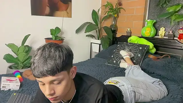 Andy_Belier23's live cam