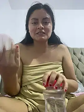 mikaela43 (F young) - Show my pussy🌸