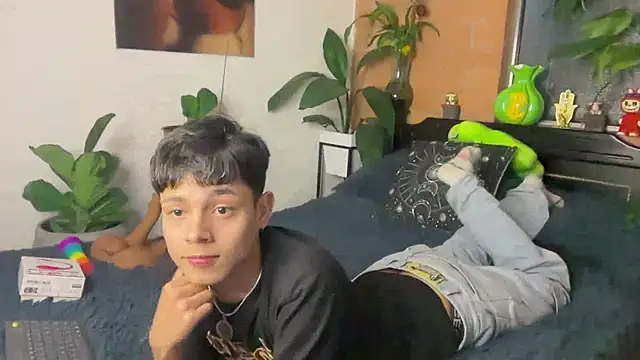 andy_belier23 (M twink) - cum show with my cell phone