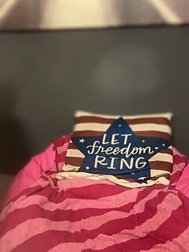 Webcam Model (SEXaddictCANDY10) is live