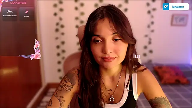 lunaxuan - LunaXuan's free webcam - UK Sex Cams