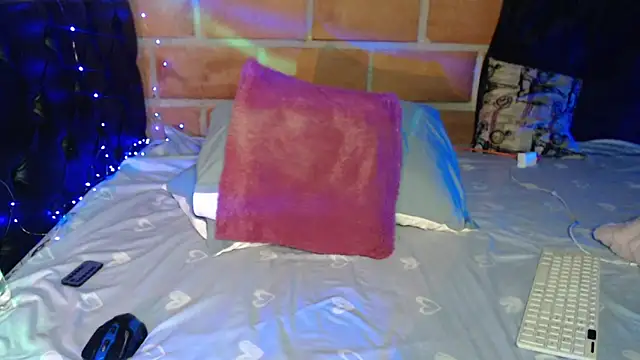 nathacha - Nathacha's free webcam - UK Sex Cams