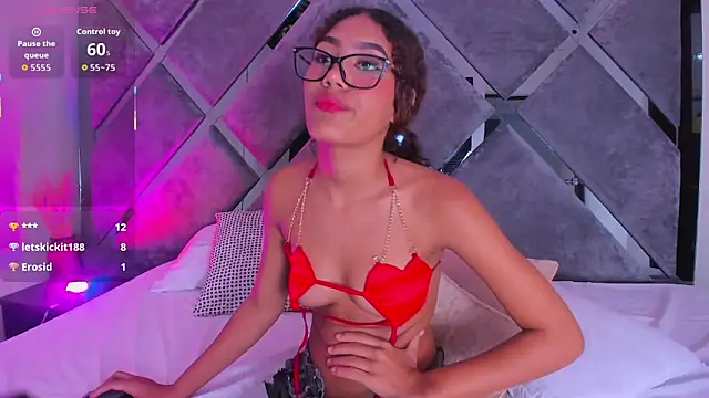 luciagray1 - Luciagray1's free webcam - UK Sex Cams