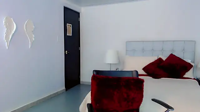 _Maddison_Ivanova_ live sex cam