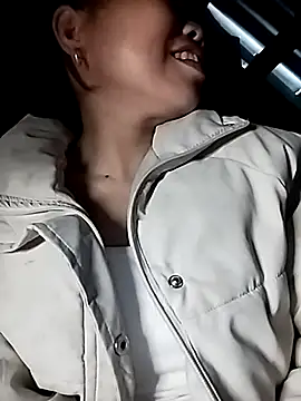 Live solo webcam of Sam-cute