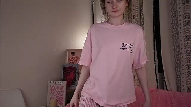 CarmaOlen live sex cam