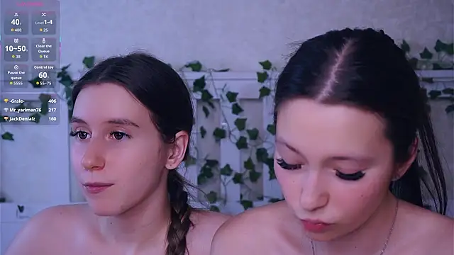 gabriellelynchard (G teen) - mash boobies under top