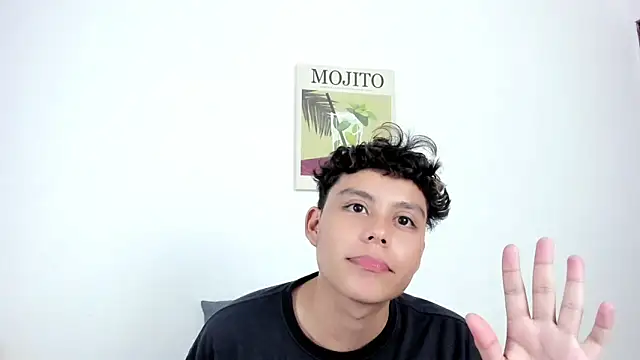 chico_medusa (M twink) - cum show ob belly +swallow the cum