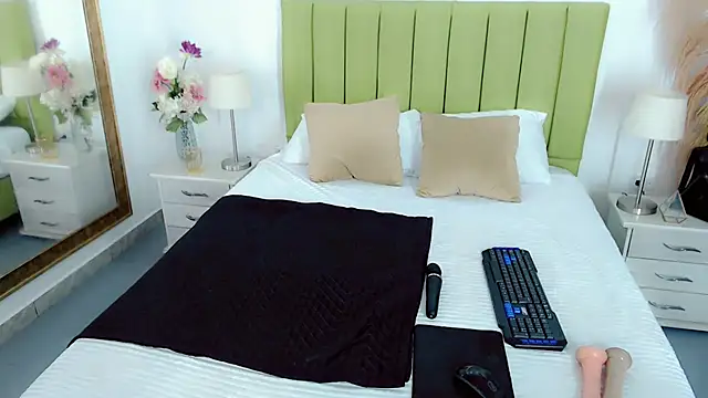 charlotte1_sweet - Charlotte1_sweet's free webcam - UK Sex Cams