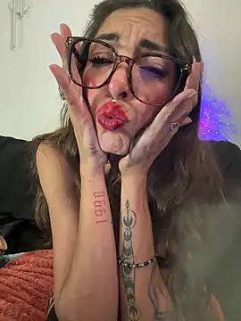 lalla_amani - Lalla_Amani's free webcam - UK Sex Cams