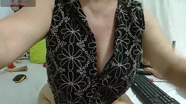 katysquirtdirty - Katysquirtdirty's free webcam - UK Sex Cams