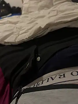 pignoufe (M twink) - Je gicle