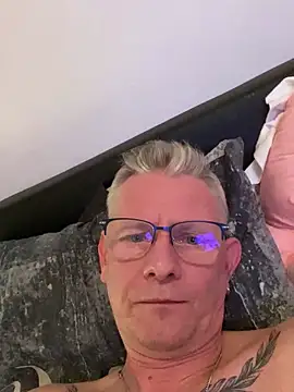 kurtyhotty - Kurtyhotty's free webcam - UK Sex Cams