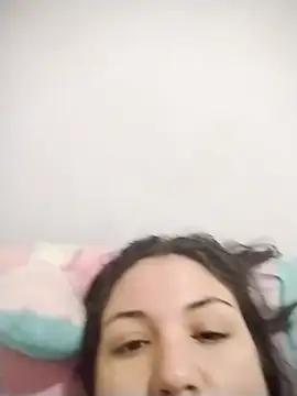 Luciaa_wet live sex cam