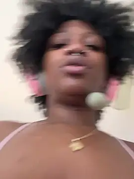 mochamimi's Stripchat show and profile