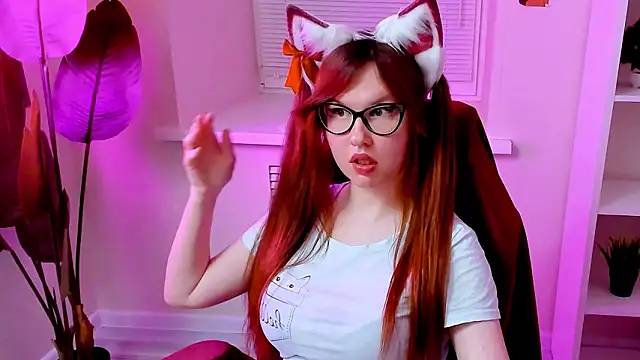 CarolGiggly live sex cam