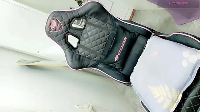 tgirljennie_69 live sex cam