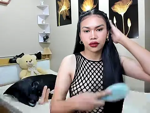 hugecelestina - Hugecelestina's free webcam - UK Sex Cams