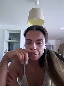 SweetLillySugar from StripChat is Freechat