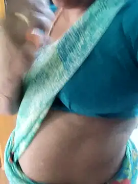 yamini1431 live sex cam