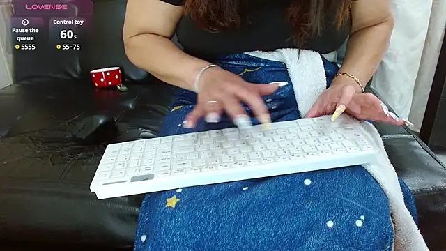 camil4_milf_1 - Camil4_milf_1's free webcam - UK Sex Cams