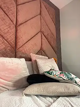 chloerosses - ChloeRosses's free webcam - UK Sex Cams