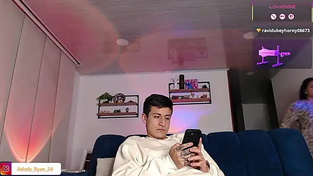 ashely_ryan24 - Ashely_ryan24's free webcam