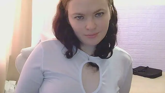 aliceforloveoh - AliceForLoveOh's free webcam