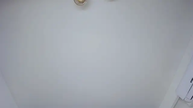 Live solo webcam of EditaBand