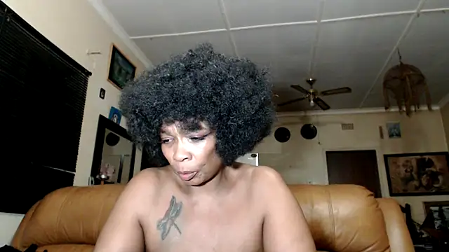 gucci_bx (F mature) - UNIVERSITY FEES