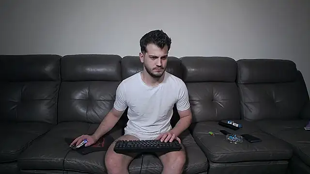 crazydom1 - CrazyDom1's free webcam - UK Sex Cams