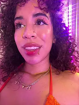 Webcam Model (Woo_isDaphne) is live