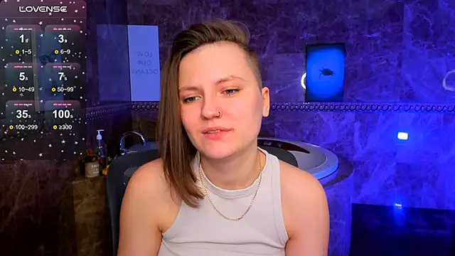 MelindaTin live sex cam