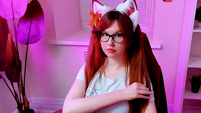 carolgiggly - CarolGiggly's free webcam