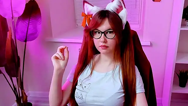 carolgiggly - CarolGiggly's free webcam