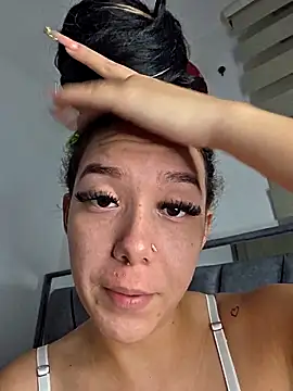 Webcam Model (alaia_princess)  is live.Free join now!