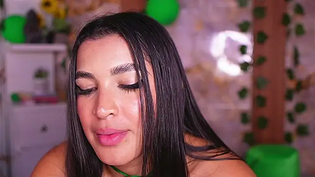 zoey-fox - Zoey-fox's free webcam - UK Sex Cams